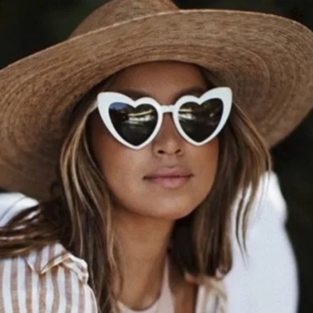Retro Style Heart Shape Sunglasses